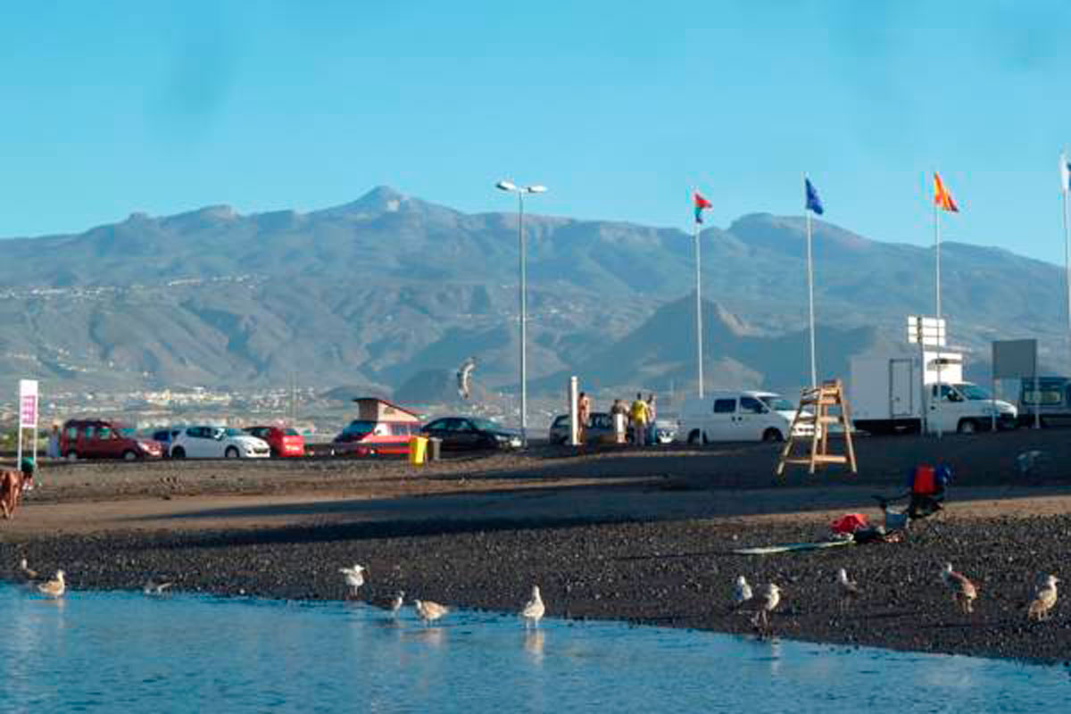 Los Moxaicos Teide visto desde Marina Las Galletas