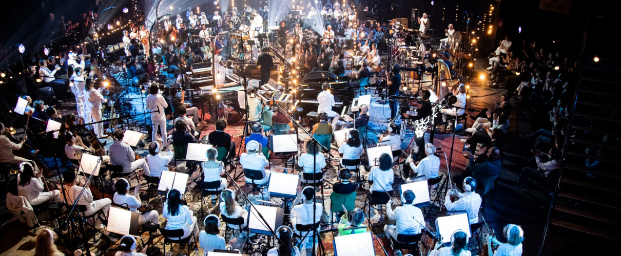 Orchestra in concerto dal vivo a Tenerife.