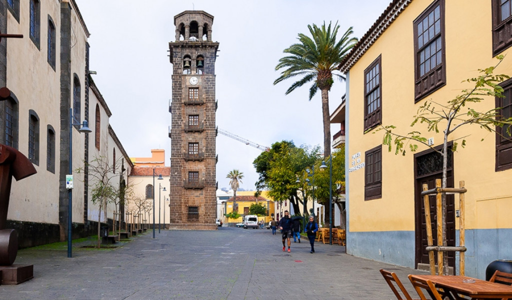 Torre de la Concepción in una strada di San Cristóbal de La Laguna, Tenerife.