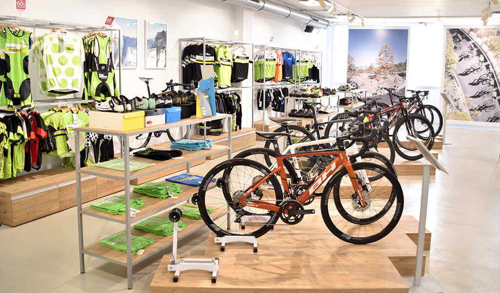 Negozio di biciclette e abbigliamento da ciclismo a Tenerife.