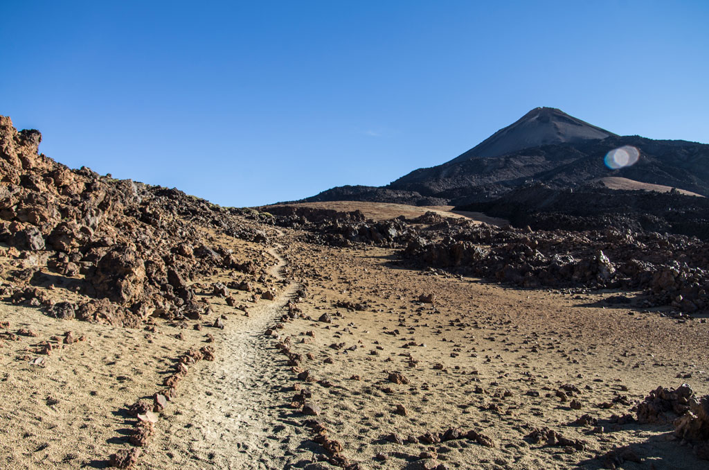 sendero-23-regatones-negros-parque-nacional-teide-gal02.jpg