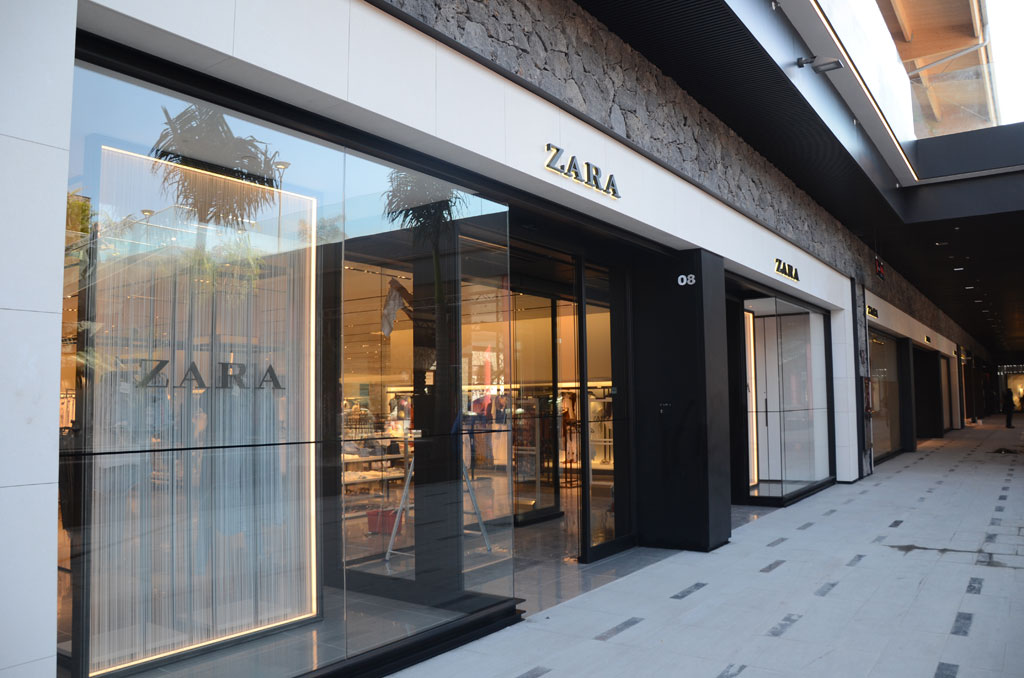 Negozio Zara nel centro commerciale di Tenerife.