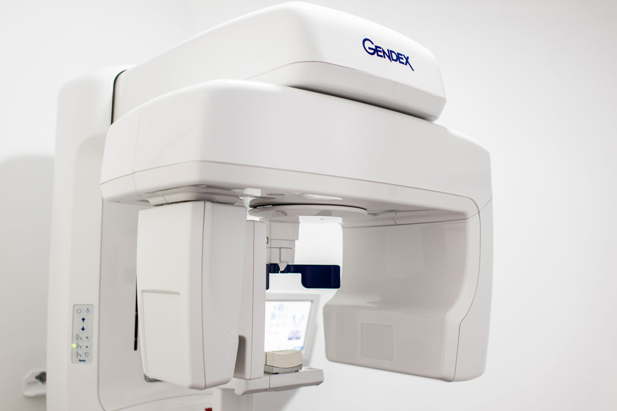 Macchina per raggi X dentali Gendex in una clinica a Tenerife.
