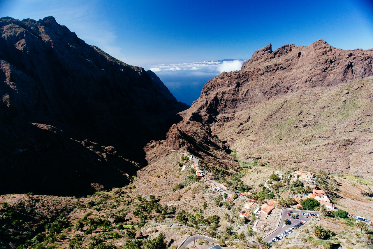 Montagne e case nella gola di Masca, Tenerife.